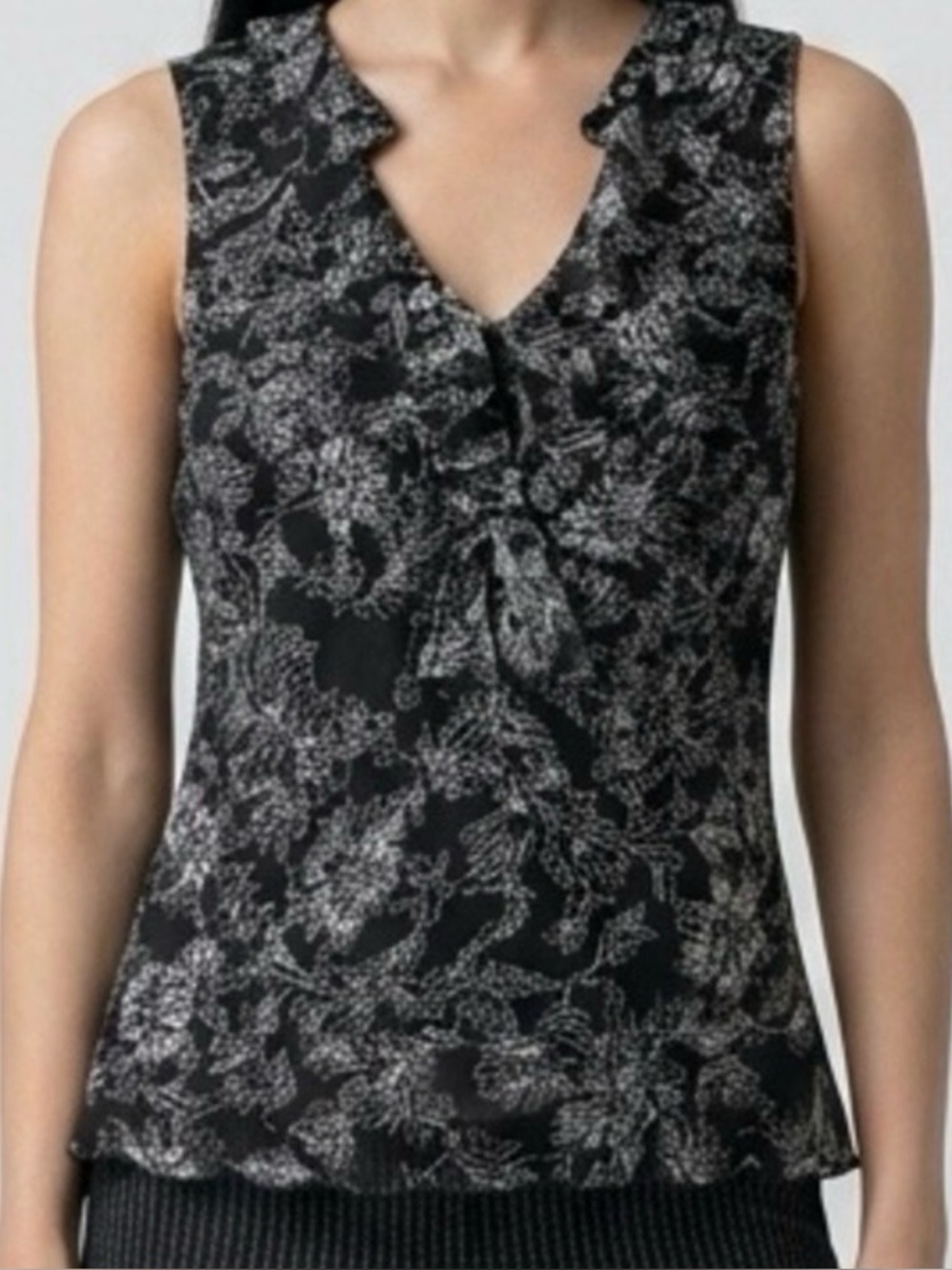 VTG Black & White Italian Silk Floral Ruffle V-Neck Sleeveless Top